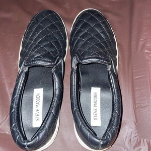 STEVE MADDEN QUILTED SHOES